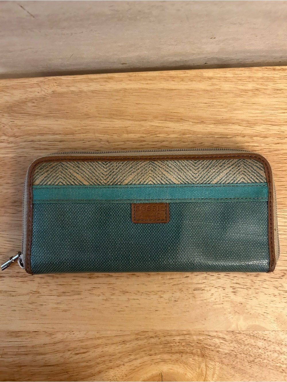 Fossil Teal and Tan Zip Wallet with Herringbone Accent